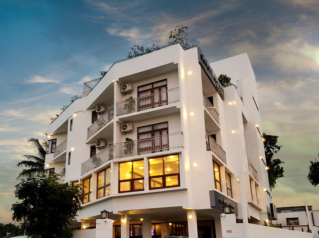 Grand 7 Hotel -Kesbewa Piliyandala Exterior foto
